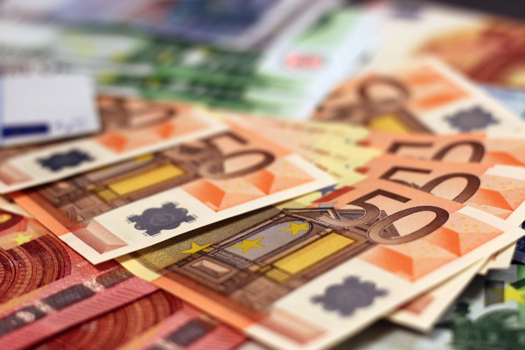 How do you get paid to translate online.