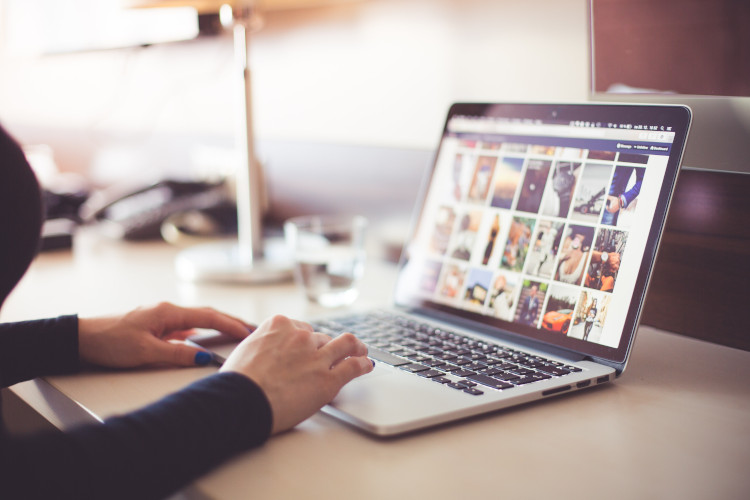 Step by step guide on how to earn money by liking photos.